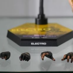 Preorder! Hot Toys MMS644 Spiderman No Way Home Electro