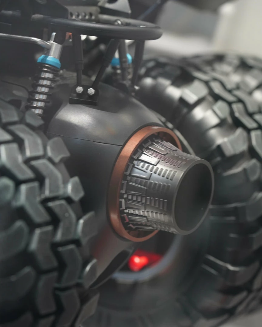 Hot Toys MMS596 Batman Begins Batmobile The Tumbler