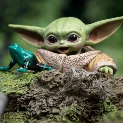 Hot Toys TMS043 Star Wars The Mandalorian Grogu 1/6 Scale Collectibles Set