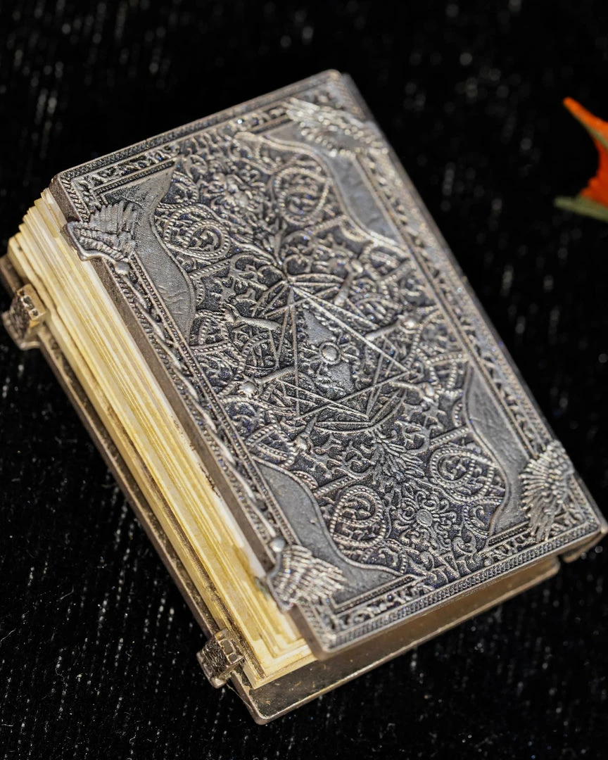 Preorder! Hot Toys MMS645 Dr Strange Multiverse Of Madness Dr Strange