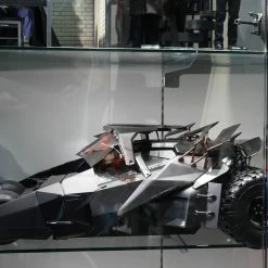 Hot Toys MMS596 Batman Begins Batmobile The Tumbler