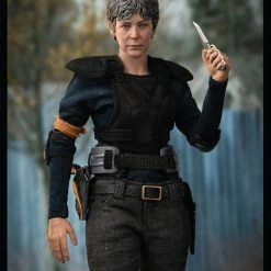 Preorder! Threezero The Walking Dead Carol Peletier Statues & Figures