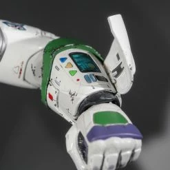 Preorder! Hot Toys MMS635 The Space Ranger Alpha Buzz Lightyear Deluxe Edition