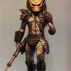 Hot Toys MMS173 Predator 2 City Hunter Predator