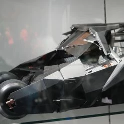 Hot Toys MMS596 Batman Begins Batmobile The Tumbler