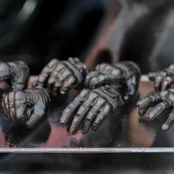 Preorder! Hot Toys MMS639 DC The Batman Deluxe Edition