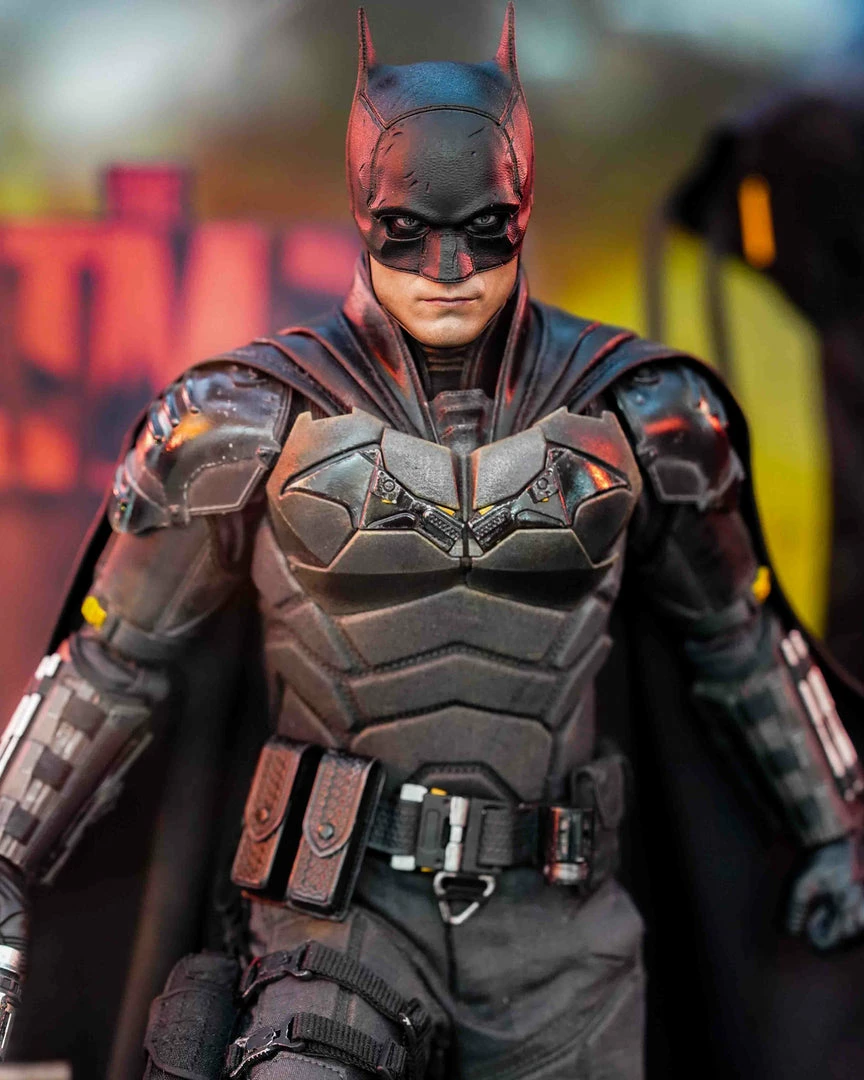 Preorder! Hot Toys MMS638 DC The Batman Regular Edition
