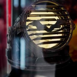 Preorder! Hot Toys MMS641 DC The Batman And Bat Signal