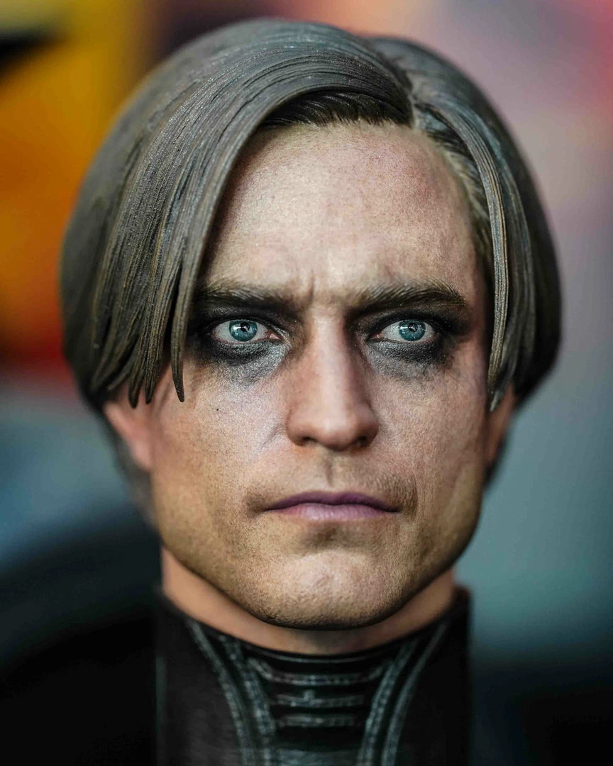 Preorder! Hot Toys MMS638 DC The Batman Regular Edition