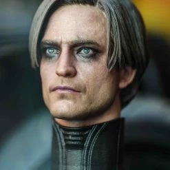 Preorder! Hot Toys MMS638 DC The Batman Regular Edition