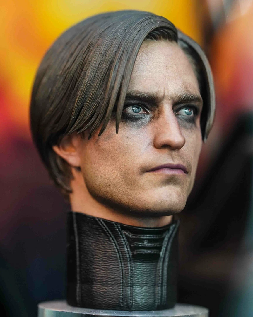 Preorder! Hot Toys MMS638 DC The Batman Regular Edition