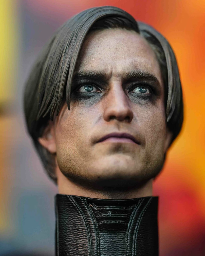 Preorder! Hot Toys MMS638 DC The Batman Regular Edition