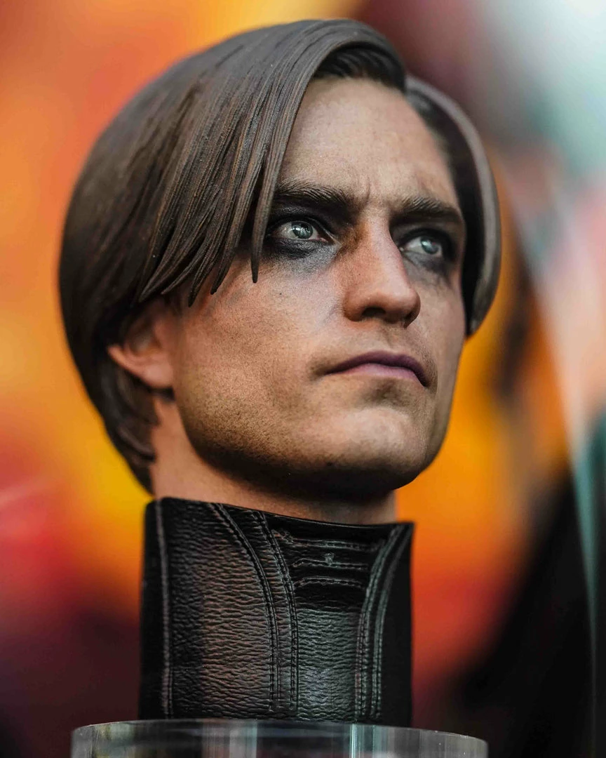 Preorder! Hot Toys MMS638 DC The Batman Regular Edition