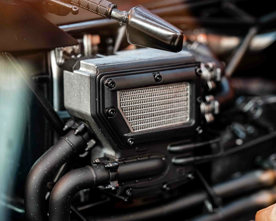 Preorder! Hot Toys MMS642 DC The Batman Batcycle 1/6 Scale Vehicle