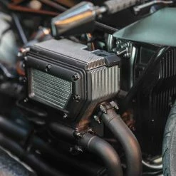 Preorder! Hot Toys MMS642 DC The Batman Batcycle 1/6 Scale Vehicle