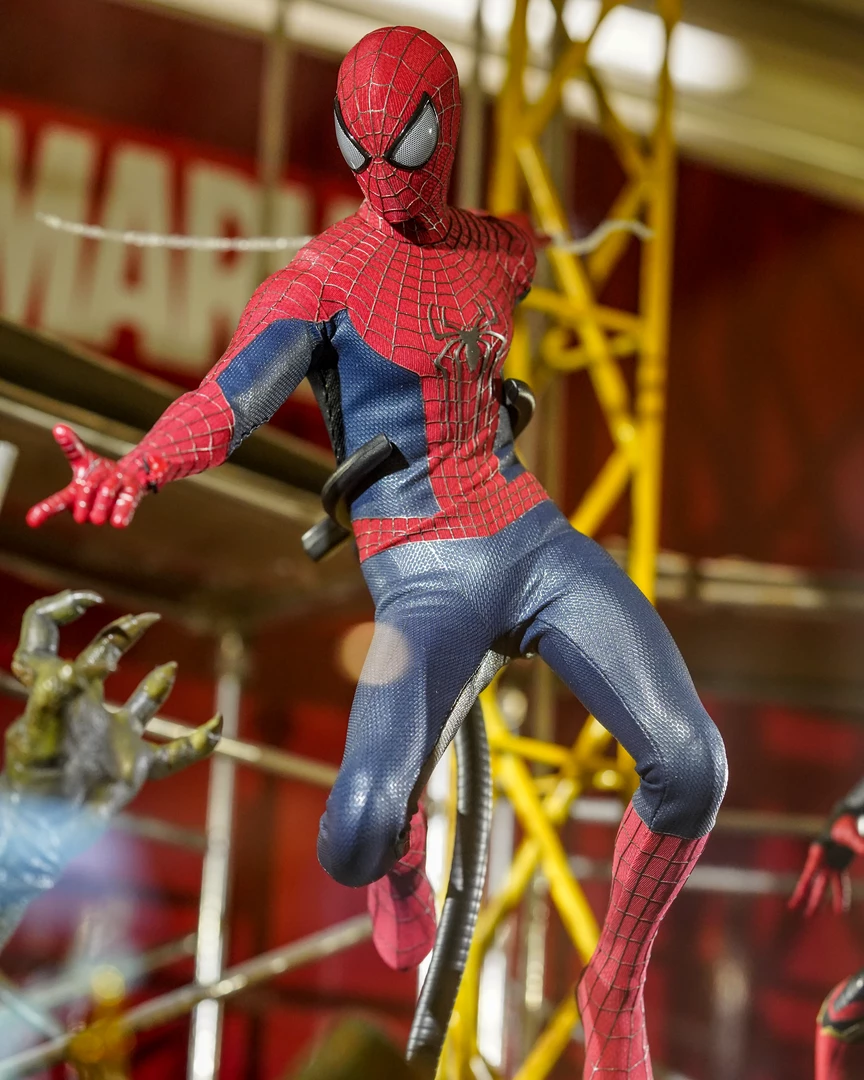 Preorder! Hot Toys MMS658 The Amazing Spiderman 2 - 1/6th Scale The Amazing Spiderman Collectible Figure