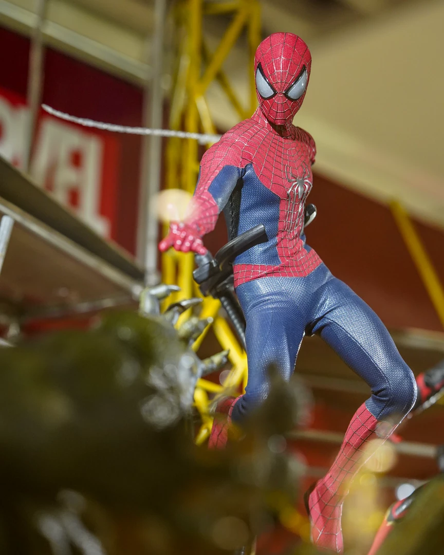 Preorder! Hot Toys MMS658 The Amazing Spiderman 2 - 1/6th Scale The Amazing Spiderman Collectible Figure
