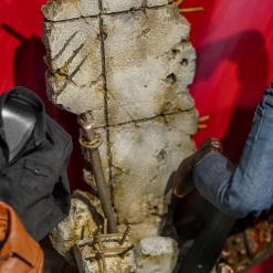 Preorder! Hot Toys MMS660B X-Men: Days Of Future Past 1/6th Scale Wolverine (1973 Version) Collectible Figure (Deluxe Version Special Edition)