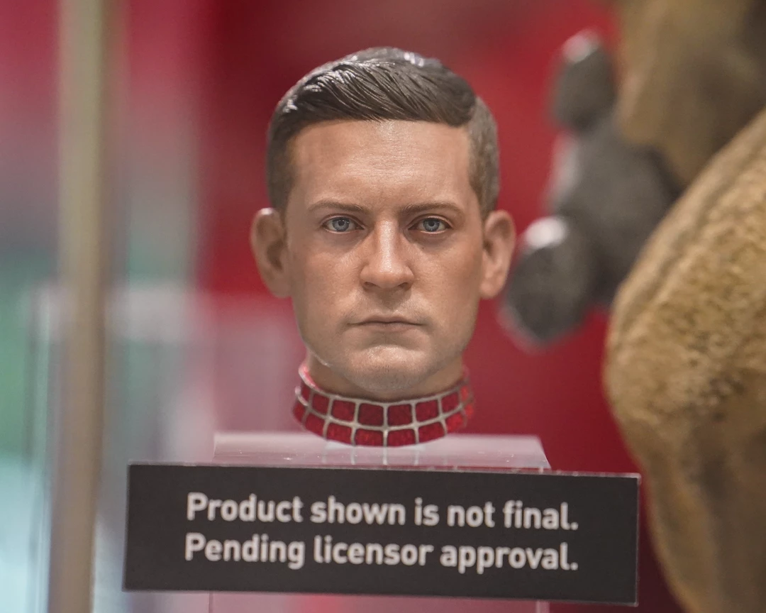 Preorder! Hot Toys MMS662B Spiderman No Way Home Friendly Neighborhood Spiderman Collectible Figure Deluxe Version Special Edition