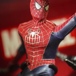 Preorder! Hot Toys MMS661 Spiderman No Way Home Friendly Neighborhood Spider-Man Collectible Figure Regular Edition