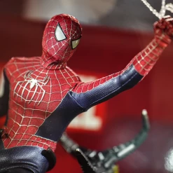 Preorder! Hot Toys MMS661 Spiderman No Way Home Friendly Neighborhood Spider-Man Collectible Figure Regular Edition