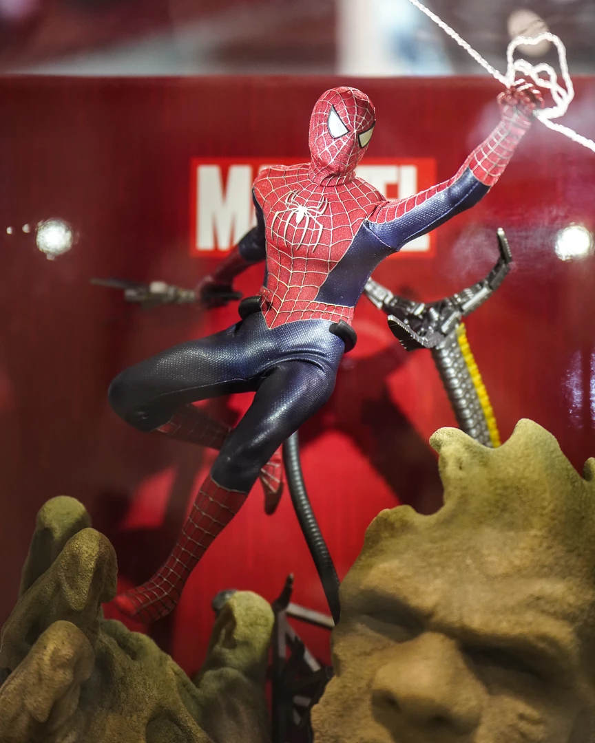 Preorder! Hot Toys MMS662B Spiderman No Way Home Friendly Neighborhood Spiderman Collectible Figure Deluxe Version Special Edition