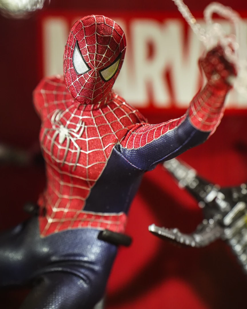 Preorder! Hot Toys MMS661 Spiderman No Way Home Friendly Neighborhood Spider-Man Collectible Figure Regular Edition
