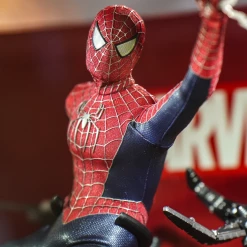 Preorder! Hot Toys MMS662B Spiderman No Way Home Friendly Neighborhood Spiderman Collectible Figure Deluxe Version Special Edition