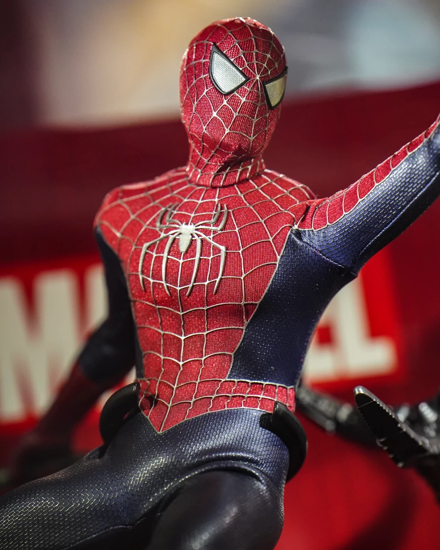 Preorder! Hot Toys MMS661 Spiderman No Way Home Friendly Neighborhood Spider-Man Collectible Figure Regular Edition
