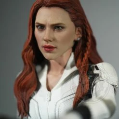 Preorder! Hot Toys MMS601 Black Widow Snow Suit