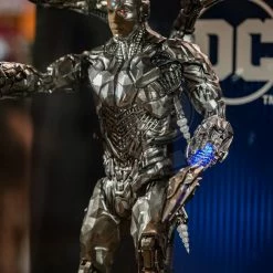 Preorder! Hot Toys TMS057 Zack Snyder's Justice League Cyborg Special Edition