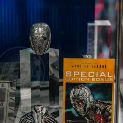 Preorder! Hot Toys TMS057 Zack Snyder's Justice League Cyborg Special Edition