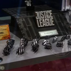 Preorder! Hot Toys TMS057 Zack Snyder's Justice League Cyborg Special Edition