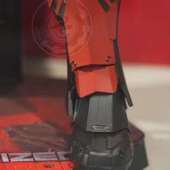 Preorder! Hot Toys CMS09D42B Armorized Warrior Armorized Deadpool Special Edition
