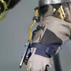 Preorder! Hot Toys MMS644 Spiderman No Way Home Electro