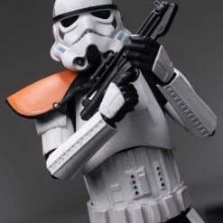 Pop Collectibles Hot Toys TMS041 Star Wars The Mandalorian Stormtrooper Commander Exclusive Edition