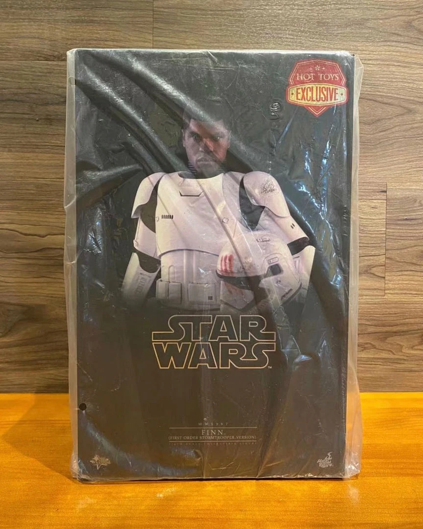 Hot Toys MMS367 Star Wars The Force Awaken Finn First Order Stormtrooper Version