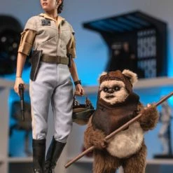 Hot Toys MMS551 Star Wars Return Of The Jedi Princesses Leia And Wicket