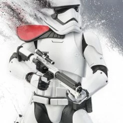 Hot Toys MMS334 Star Wars The Force Awakens First Order Stormtrooper Officer