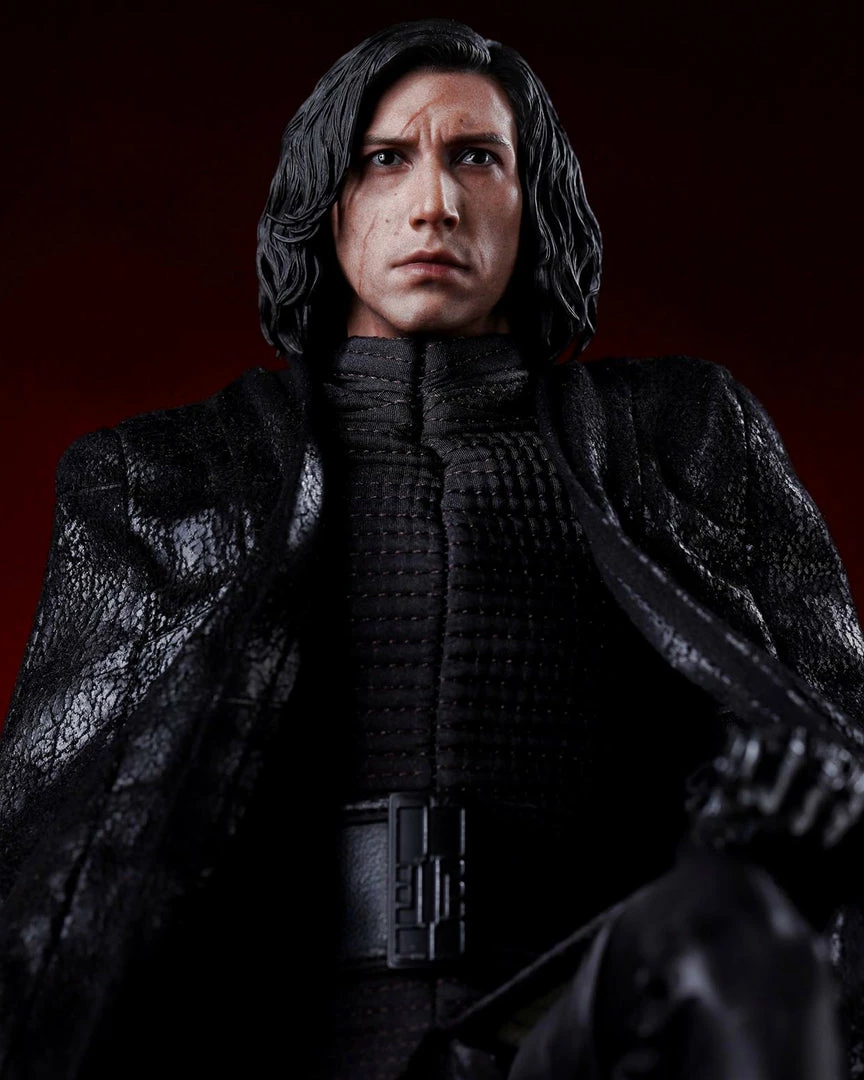 Hot Toys MMS438 Star Wars The Last Jedi Kylo Ren