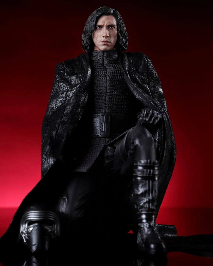 Hot Toys MMS438 Star Wars The Last Jedi Kylo Ren