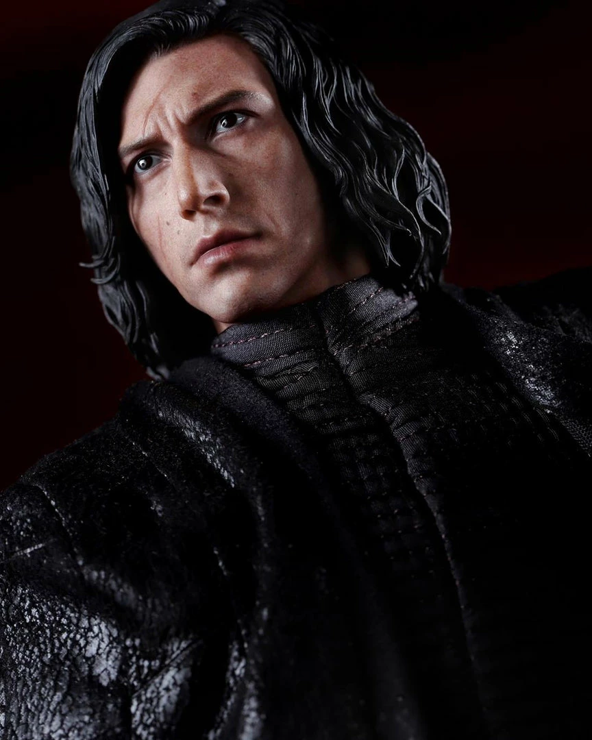 Hot Toys MMS438 Star Wars The Last Jedi Kylo Ren