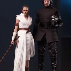 Hot Toys MMS560 Star Wars The Rise Of Skywalker Kylo Ren