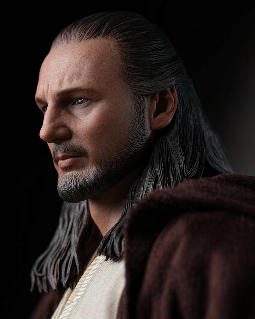 Hot Toys MMS525 Star Wars The Phantom Menace Qui Gon Jinn