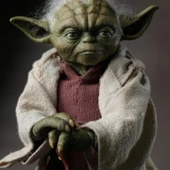 Hot Toys MMS495 Star Wars Attack Of The Clones Yoda