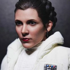 Hot Toys MMS423 Star Wars The Empire Strikes Back Hoth Princess Leia