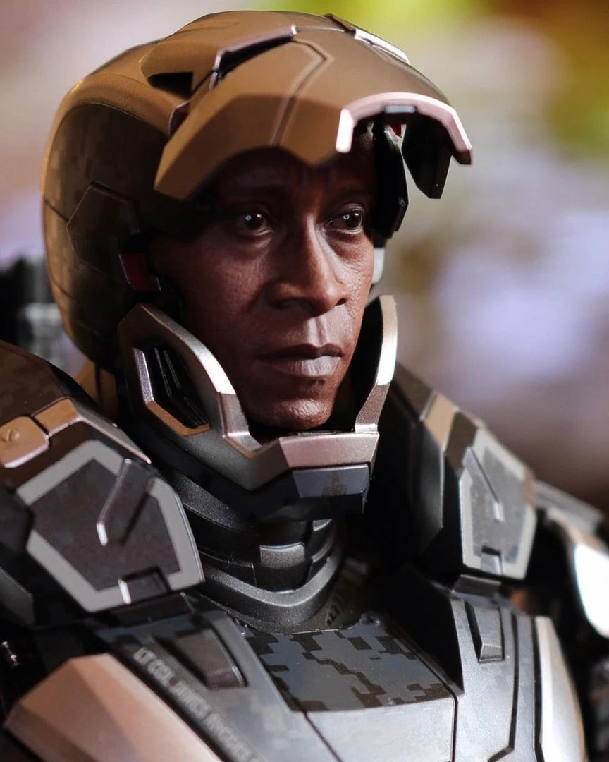 Hot Toys MMS499D26 Marvel Avengers Infinity War War Machine Mark4 Exclusive Edition