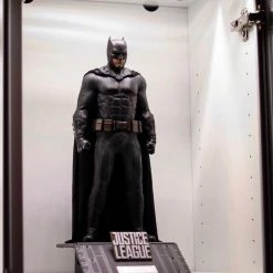 Hot Toys MMS455 DC Justice League Batman Regular Edition