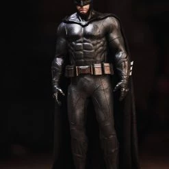Hot Toys MMS455 DC Justice League Batman Regular Edition