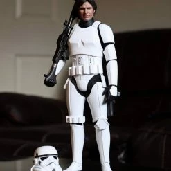 Hot Toys MMS418 Star Wars A New Hope Han Solo Stormtrooper Disguise Version